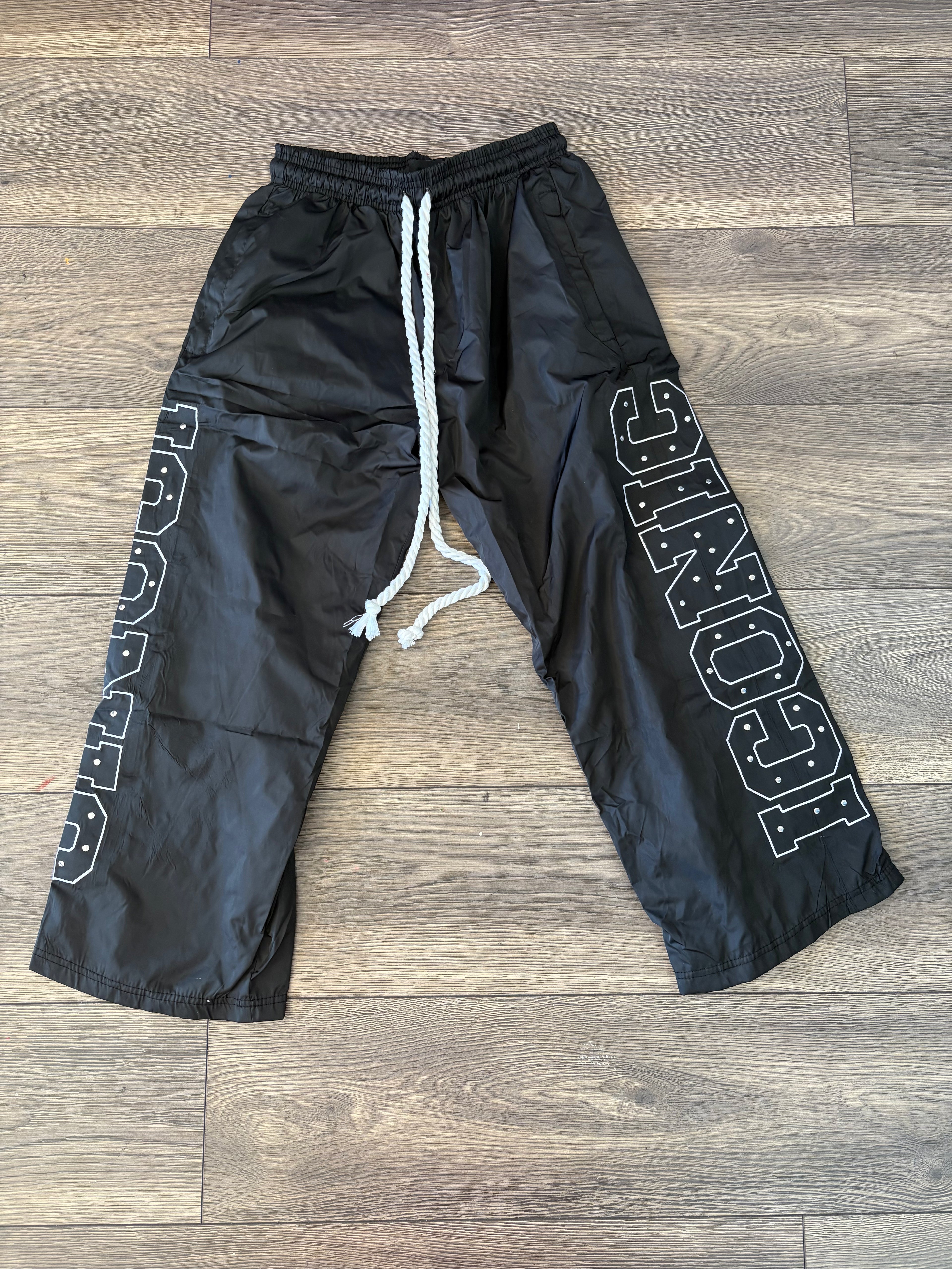 Iconic Windbreaker Pants (Black)